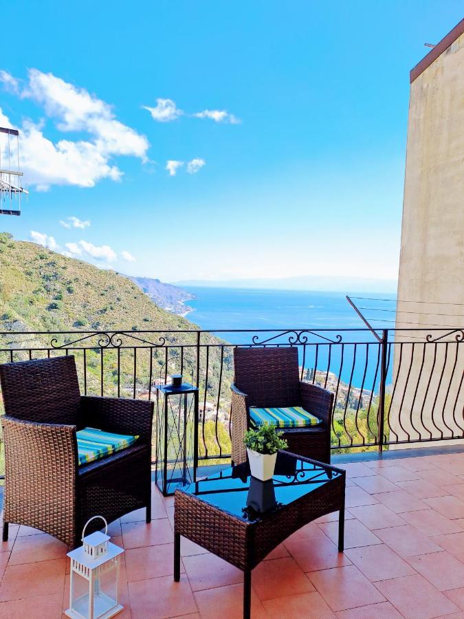 Tao Charming Apartment Taormina Exterior photo